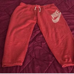 looking for a pair of these in pink xl or xxl